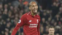 Gelandang Liverpool, Fabinho melakukan selebrasi usai membobol gawang Newcastle United pada laga Premier League di Stadion Anfield , Rabu (26/12). (AP/Jon Super)