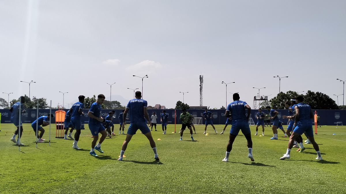 Persib Bandung Girang Kembali Berlatih, Masih Menanti Kabar Gakuto