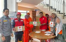 Pemkot dan PMI Jaktim Salurkan Bantuan Banjir Jakarta Timur di Tiga Kelurahan Terdampak