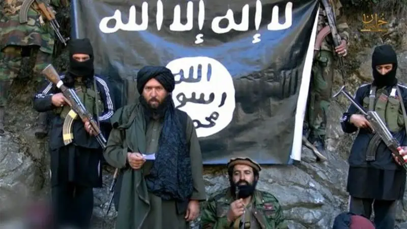  Hafiz Sayed Khan muncul di video propaganda ISIS beberapa waktu lalu. (BBC Monitoring)