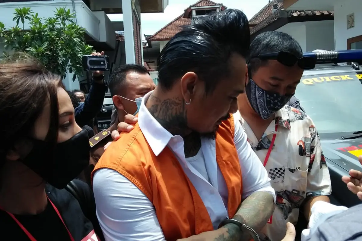 Jerinx Pertanyakan siapa dalang yang ingin penjarakan dirinya