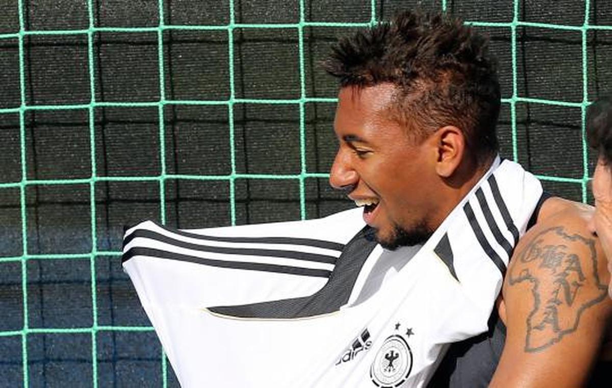 Bintang sepak bola bertato di Euro 2012