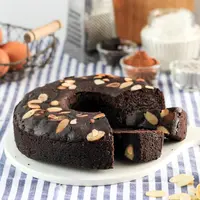 Ilustrasi brownies kukus ketan hitam./Copyright shutterstock.com/g/IkaRahma