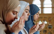 Doa setelah Salam Mengusap Wajah, Ini Bacaan yang Dianjurkan
