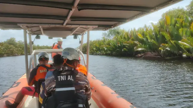 Pencarian warga yang hilang di Sungai Karang Anyar Kalimantan Barat