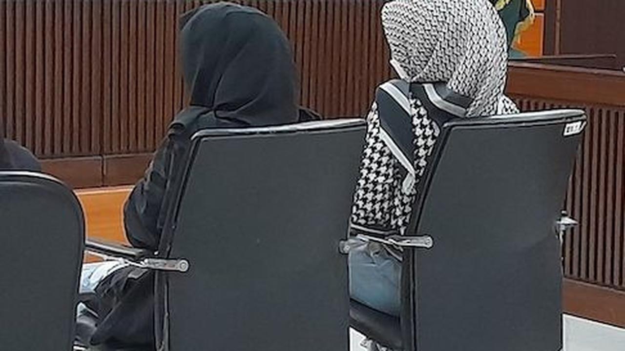 Tertunduk, Tiga Perempuan Cekoki Miras ke Kucing Jalani Sidang Perdana