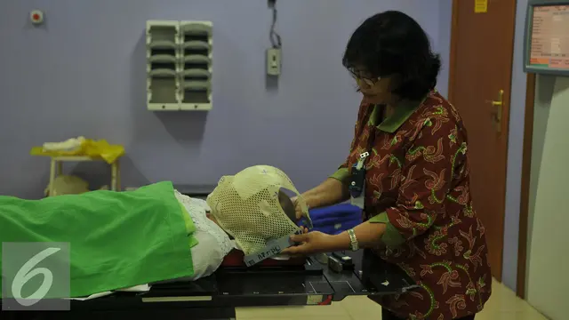 20160519- Ruang radiasi kanker RSCM-Jakarta- Gempur M Surya