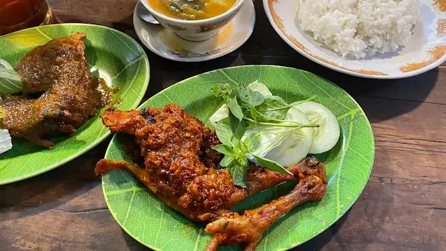 Ayam Pedas Artomoro  /Maps Widi Yuli Harianto