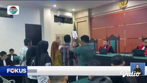 Fokus : Jembatan Roboh, Tujuh Warga Tewas saat Penyambutan Cabup Maluku Tengah