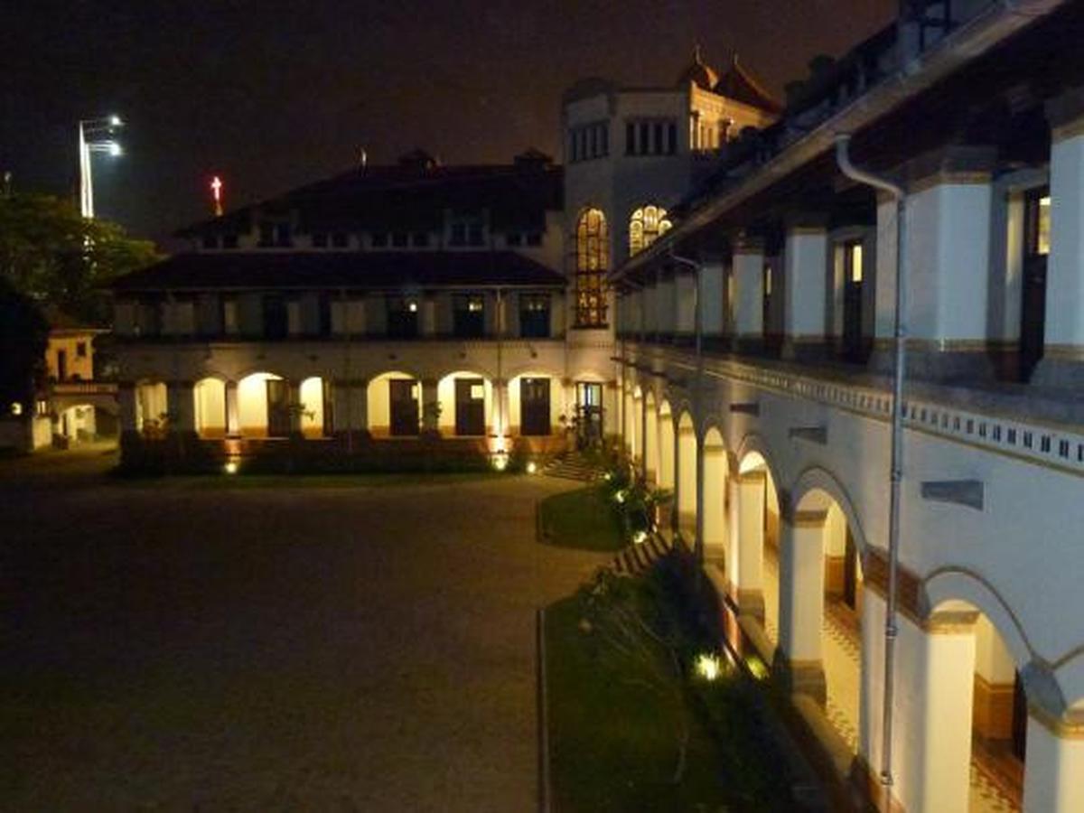 Menelusuri Lawang Sewu Semarang yang terkenal angker