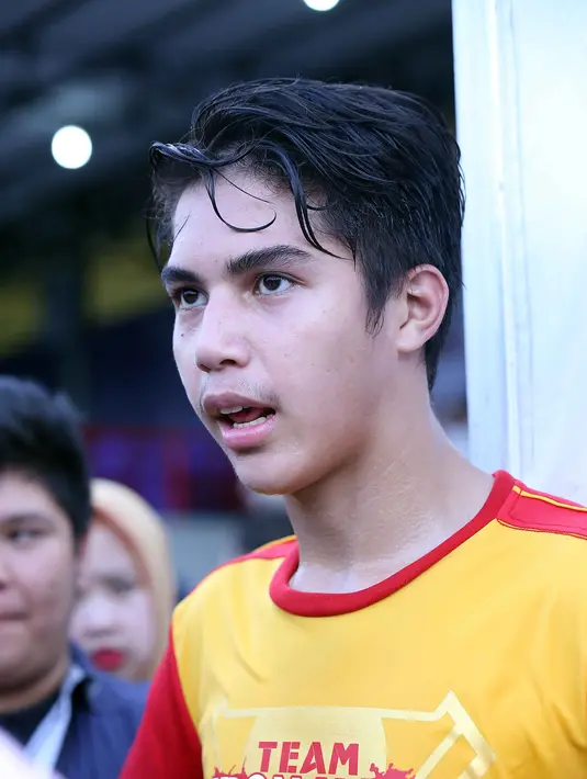 Saat ditanya mengenai sosok yang cocok dengan bundanya, El mengatakan yang penting baik dan tulus mencintainya. (Nurwahyunan/Bintang.com)