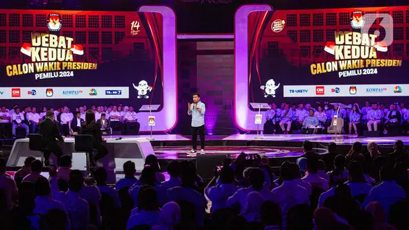 Ekonomi (ekonomi kerakyatan dan ekonomi digital), Keuangan, Investasi Pajak, Perdagangan, Pengelolaan APBN-APBD, Infrastruktur, dan Perkotaan menjadi tema debat para cawapres. (Liputan6.com/Faizal Fanani)