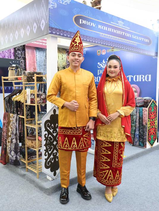 Acara ini jadi panggung bagi para perajin, desainer, pelaku UMKM, serta penikmat budaya untuk bertemu dan berbagi inspirasi dalam semangat pelestarian wastra Indonesia. (KapanLagi.com/Budy Santoso)
