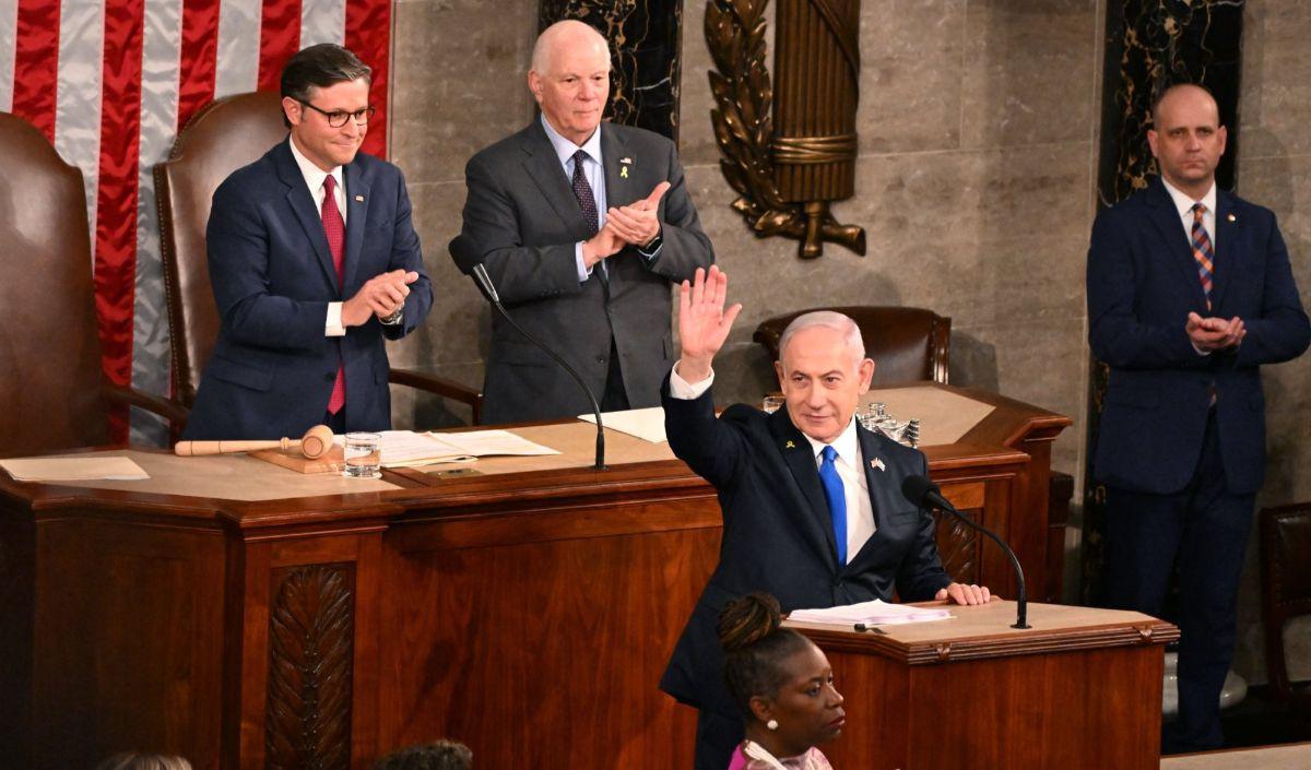 "Jelas bahwa Netanyahu tidak ingin menghentikan perang genosidanya terhadap rakyat kami di Jalur Gaza," kata Abu Shahin.<br>