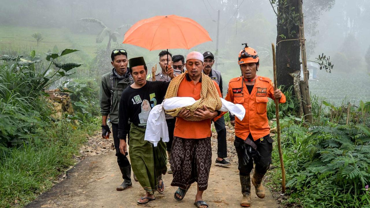 Potret Bencana Tanah Longsor Pekalongan, Korban Tewas Bertambah Jadi 21 orang