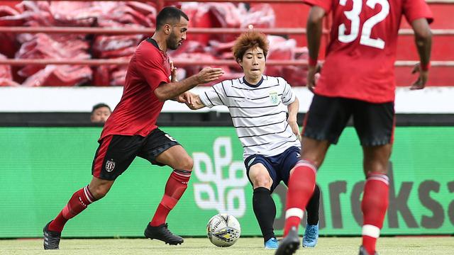 Bali United vs Persela Lamongan