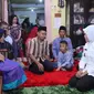 Wawako Palembang Fitrianti Agustinda mengunjungi rumah duka (Liputan6.com / Nefri Inge)