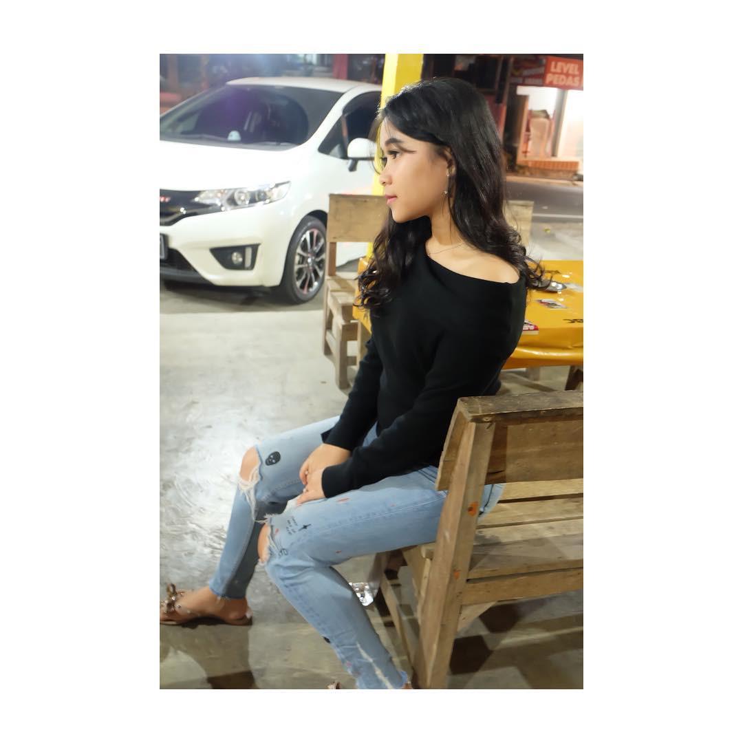Nggak Kalah Hits Dari Sang Kakak Intip 7 Gaya Adik Ayu Ting Ting News Entertainment Fimela Com