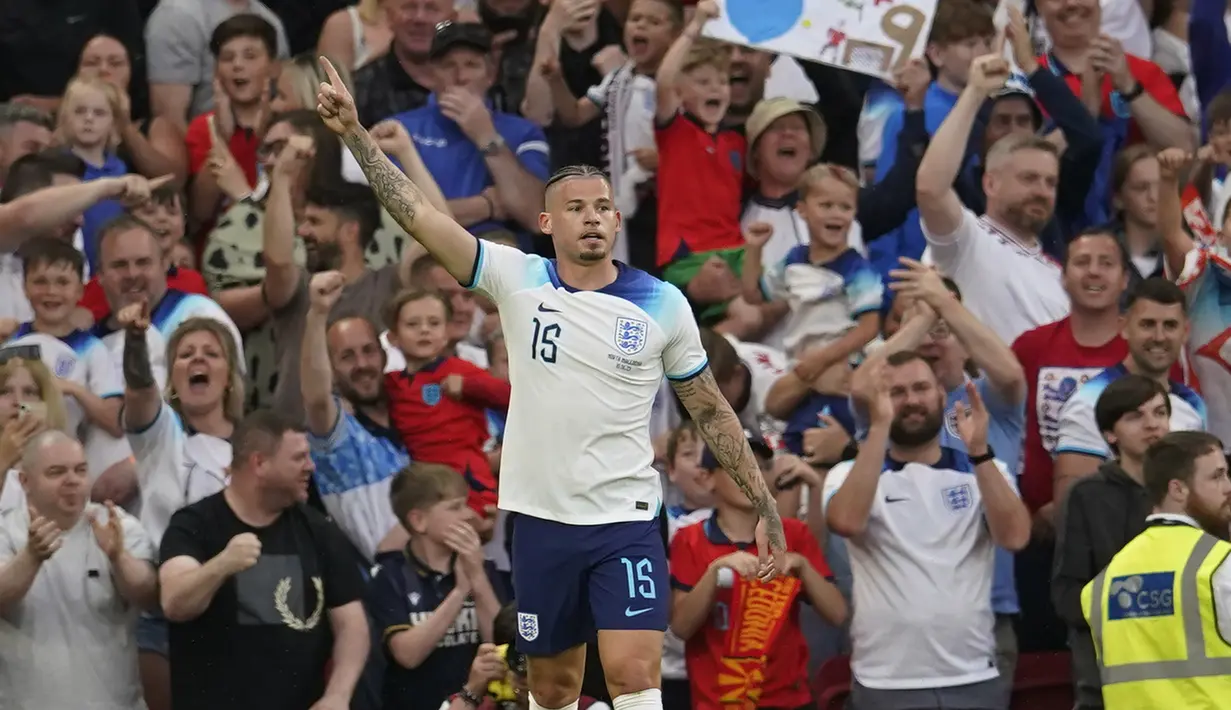 <p>Gol-gol Inggris dicetak oleh Harry Kane (29', 73'-pen), Bukayo Saka (38', 47', 51'), Marcus Rashford (45'), dan Kalvin Phillips (64'). (AP Photo/Dave Thompson)</p>