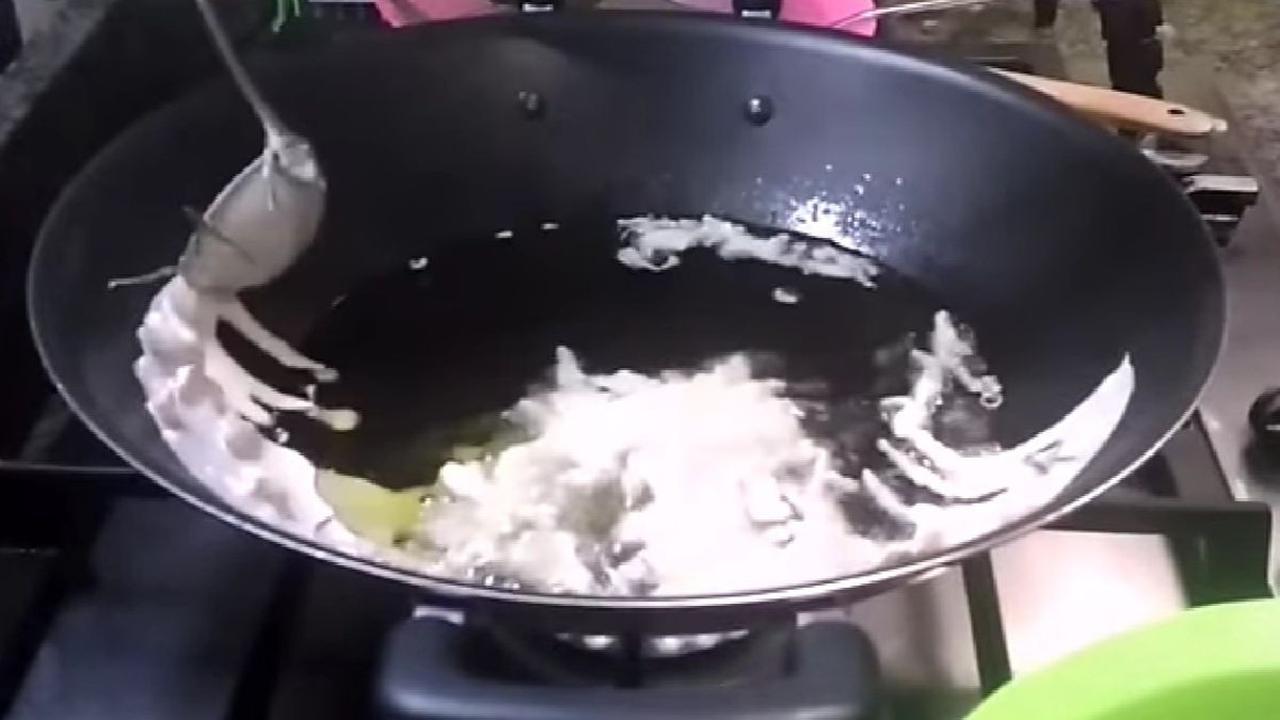 <b>Goreng Rempeyek </b><br>