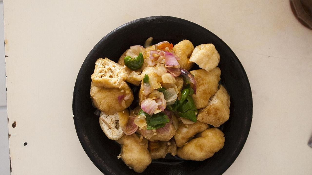 Sepiring tahu gejrot