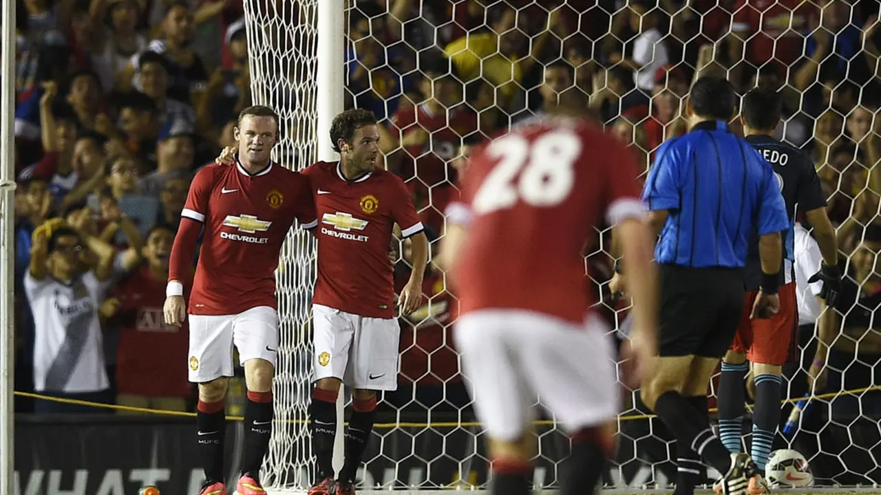 Debut Van Gaal di Manchester United, Mulus