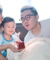 Sebuah kado ulang tahun didapatkan oleh Tya Ariesta dari sang suami. Tya yang tanggal 30 Maret kemarin merayakan ulang tahun ke-32 tahun mendapatkan kado berbeda dari biasanya pasangan. (Instagram/tya_ariestya)