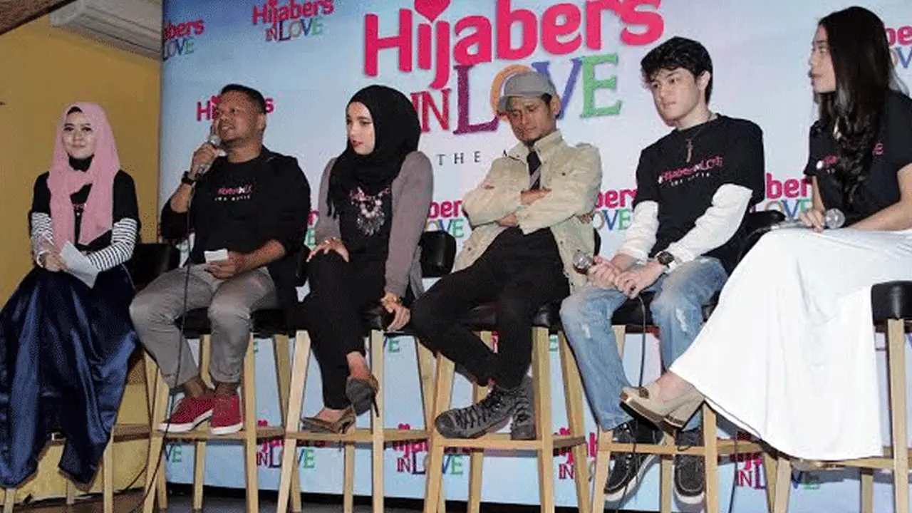 Hijabers In Love