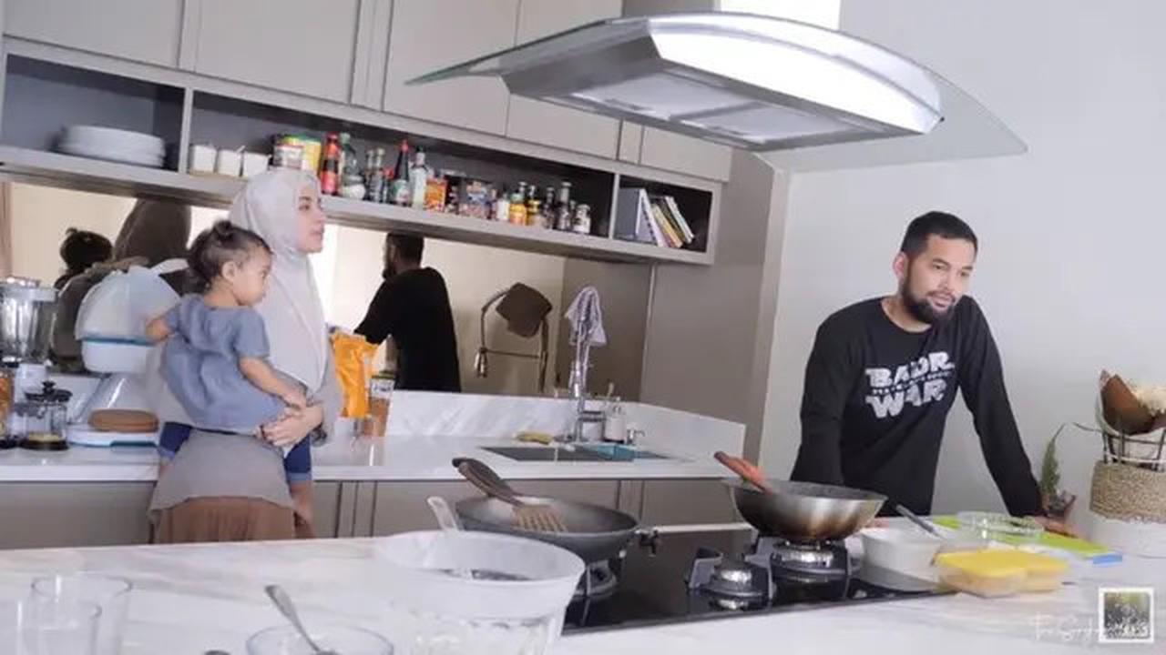 Inspirasi untuk Bangun Rumah di 2024, Ini Model Dapur Minimalis nan Estetik Rumah-rumah Artis