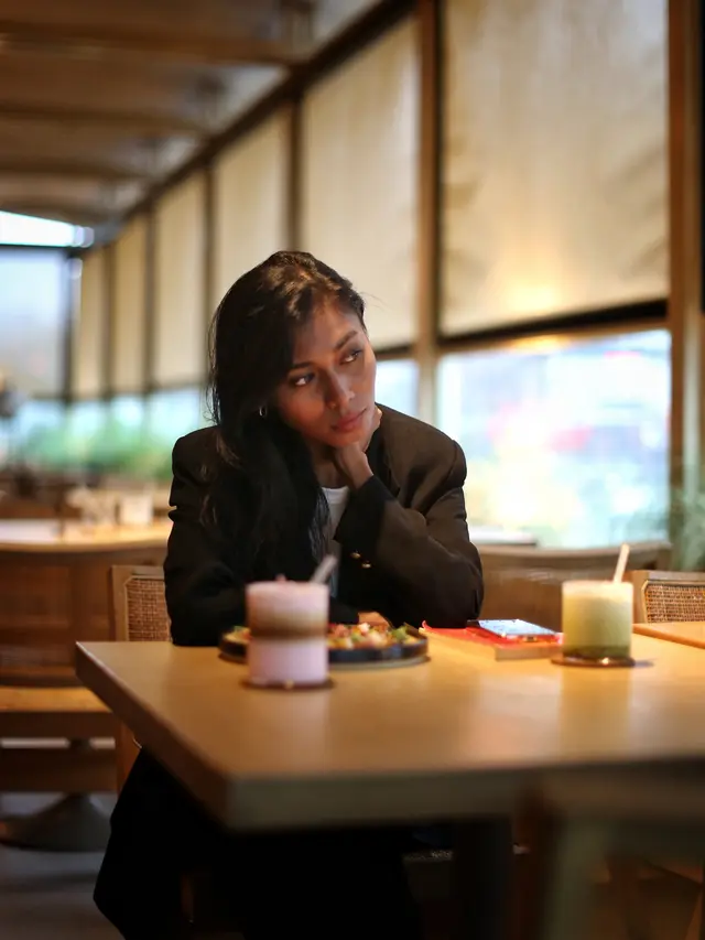 wanita februari tidak terpuruk