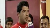 Luis Suarez Palsu Berkeliaran di Liverpool