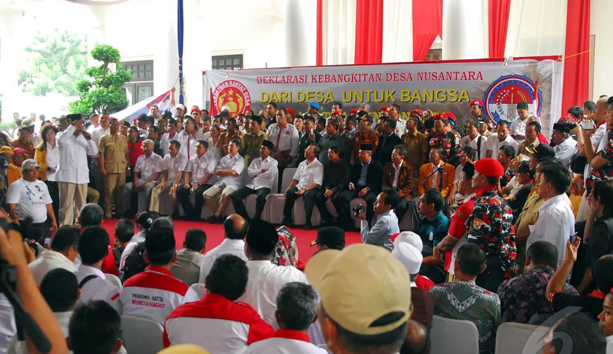 Prabowo menyampaikan beberapa poin penting kepada kader ketiga ormas itu, di antaranya adalah realisasi UU Desa, dimana satu desa akan mendapatkan dana Rp 1 miliar sampai Rp1,4 miliar, Jakarta, Selasa (10/6/2014) (Liputan6.com/Miftahul Hayat).