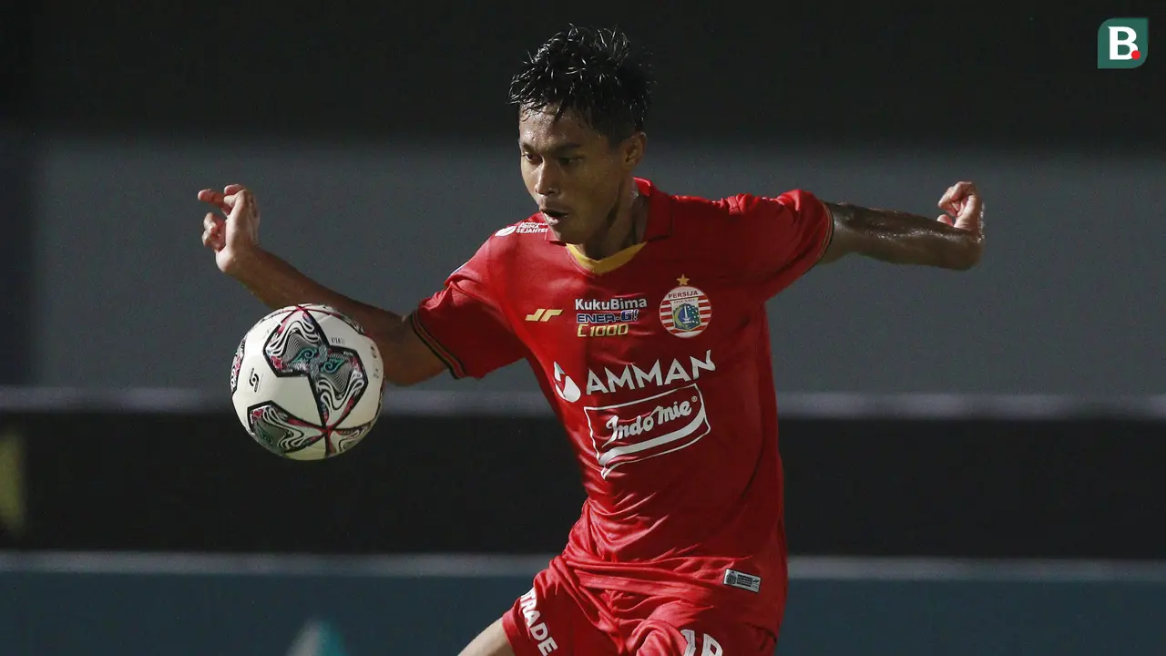 Foto: Persija Jakarta Ungguli PSIS Semarang 1-0 di Babak Pertama dalam BRI Liga 1 2021 / 2022