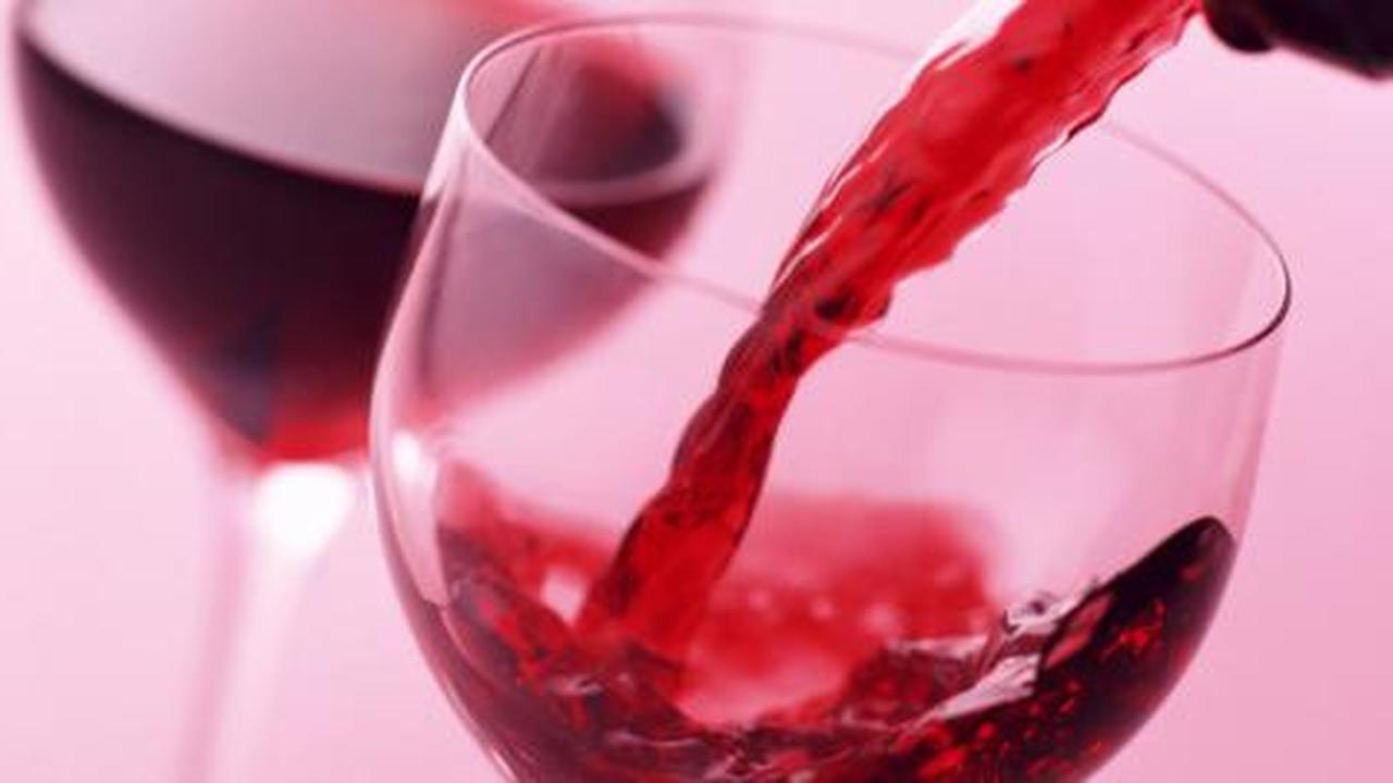 Segelas alkohol tingkatkan risiko kanker payudara