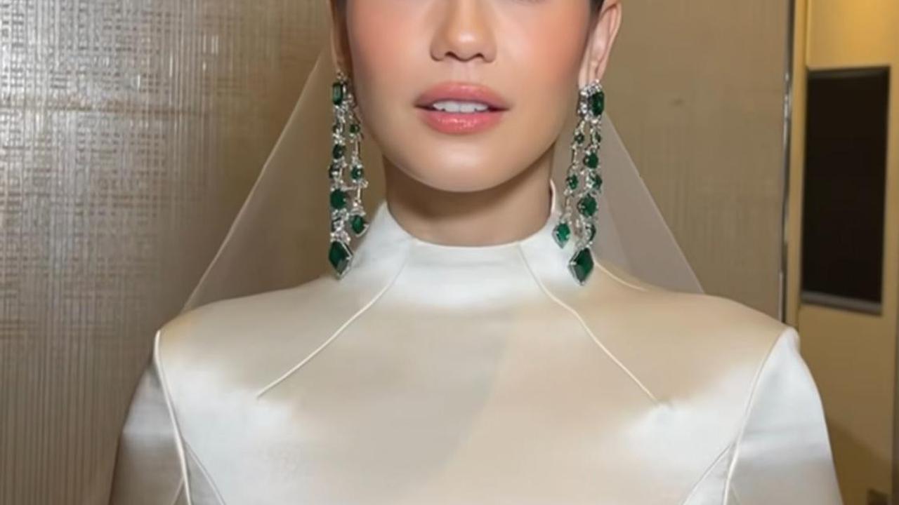 Pevita Pearce Tampil Memesona di Resepsi Pernikahan Malaysia, Perhiasan Mewah dan Makeup Flawless Jadi Sorotan