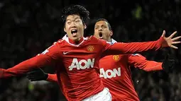 Kegembiraan winger Manchester United Park Ji-Sung usai menjebol gawang Arsenal dalam big-match Liga Premier di Old Trafford, Manchester, 13 Desember 2010. AFP PHOTO/ANDREW YATES