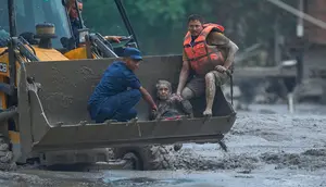 Banjir Bandang Nepal Tewaskan 95 Orang dan Ratusan Wisatawan Hilang