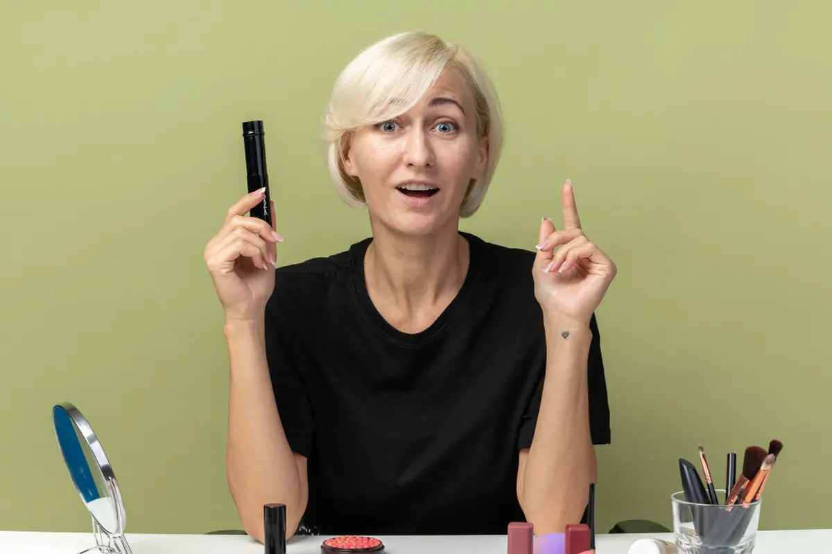 9 Tips Aplikasi Makeup Look Neutral untuk Tampilan Dewasa Modern yang Lebih Fresh