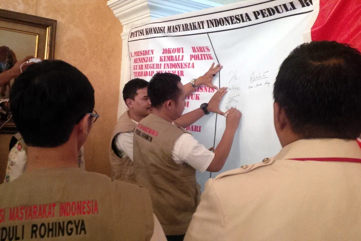 DPR Diminta Suarakan Masalah Rohingya ke Tingkat Internasional