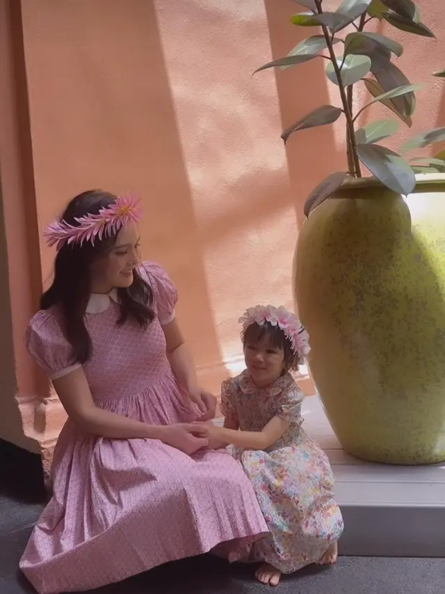 Shandy Aulia dan anak saat Liburan di Hawaii