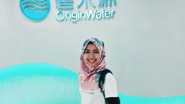 Kini Makin Sukses, Ini 6 Potret Terbaru Raeni Anak Tukang Becak yang Viral