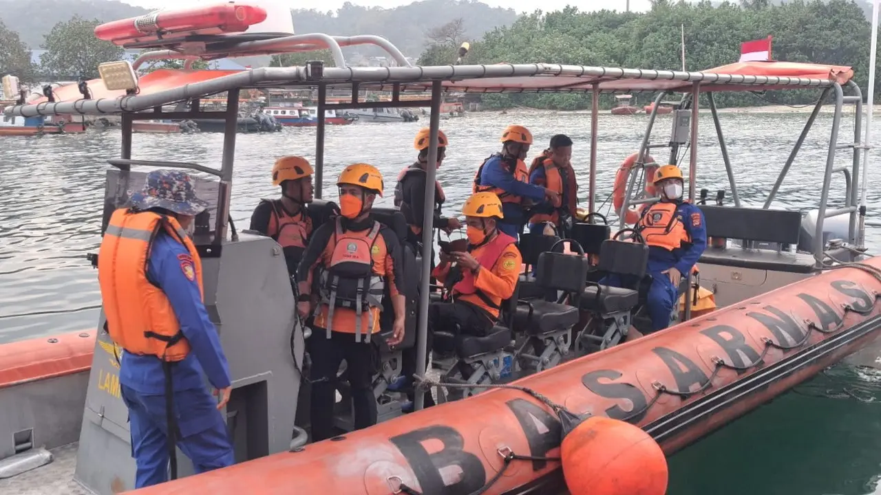 Basarnas Lampung dikerahkan cari rombongan jurnalis di Selat Sunda