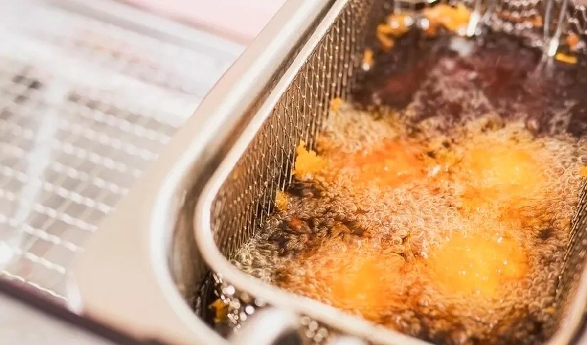 10. Makanan Digoreng: Kandungan Minyak Tinggi