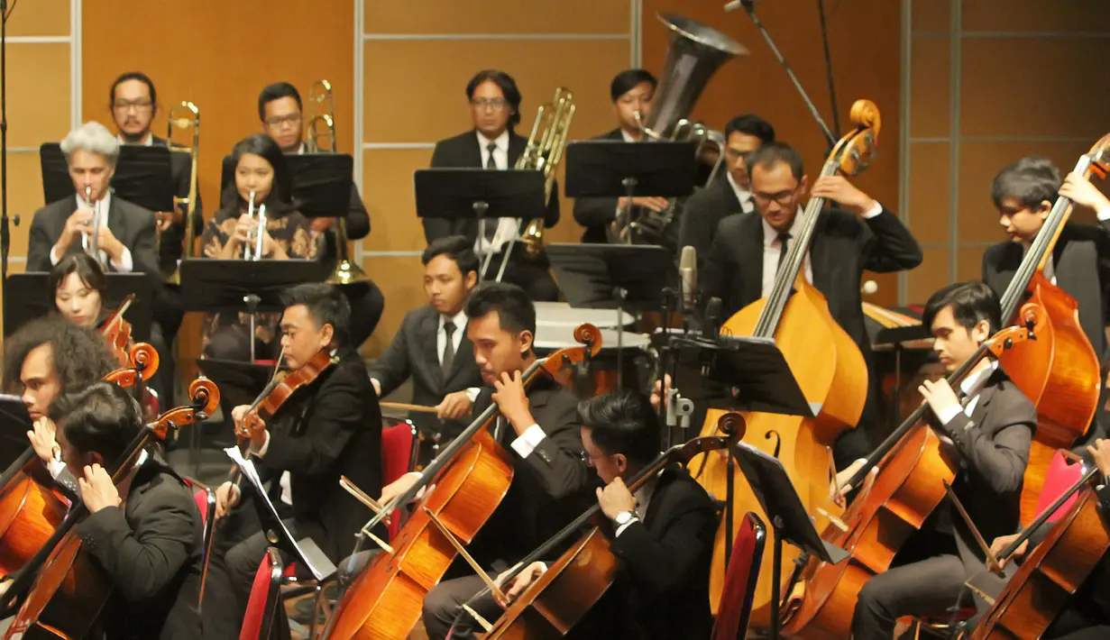 Jakarta Concert Orchestra Jumat (21/2/2020) di Usmar Ismail Hall, Jakarta. (Bambang E Ros/Fimela.com)