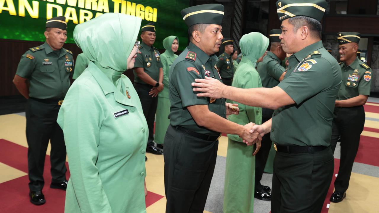 FOTO: 23 Jenderal TNI AD Raih Kenaikan Pangkat, Kasad Tekankan Loyalitas dan Kepemimpinan