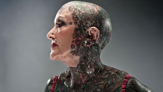 Selamat Jalan Isobel Wanita dengan Tato  Terbanyak di 