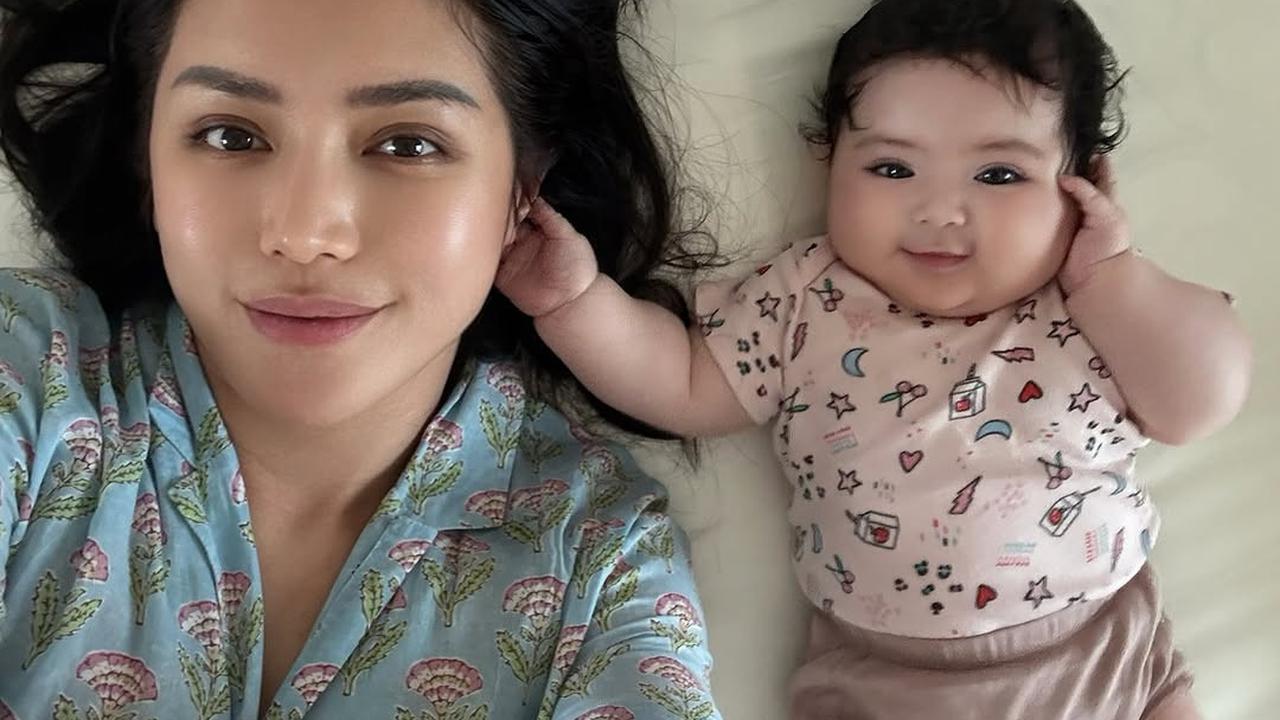 7 Potret Jessica Iskandar Selfie Bareng Baby Hagia, Ibu dan Anak Sama Cantiknya
