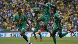 Gol Senegal dicetak oleh H. Diallo (22'), Marquinhos (OG) dan Sadio Mane (55' dan 90').  (AP Photo/Armando Franca)