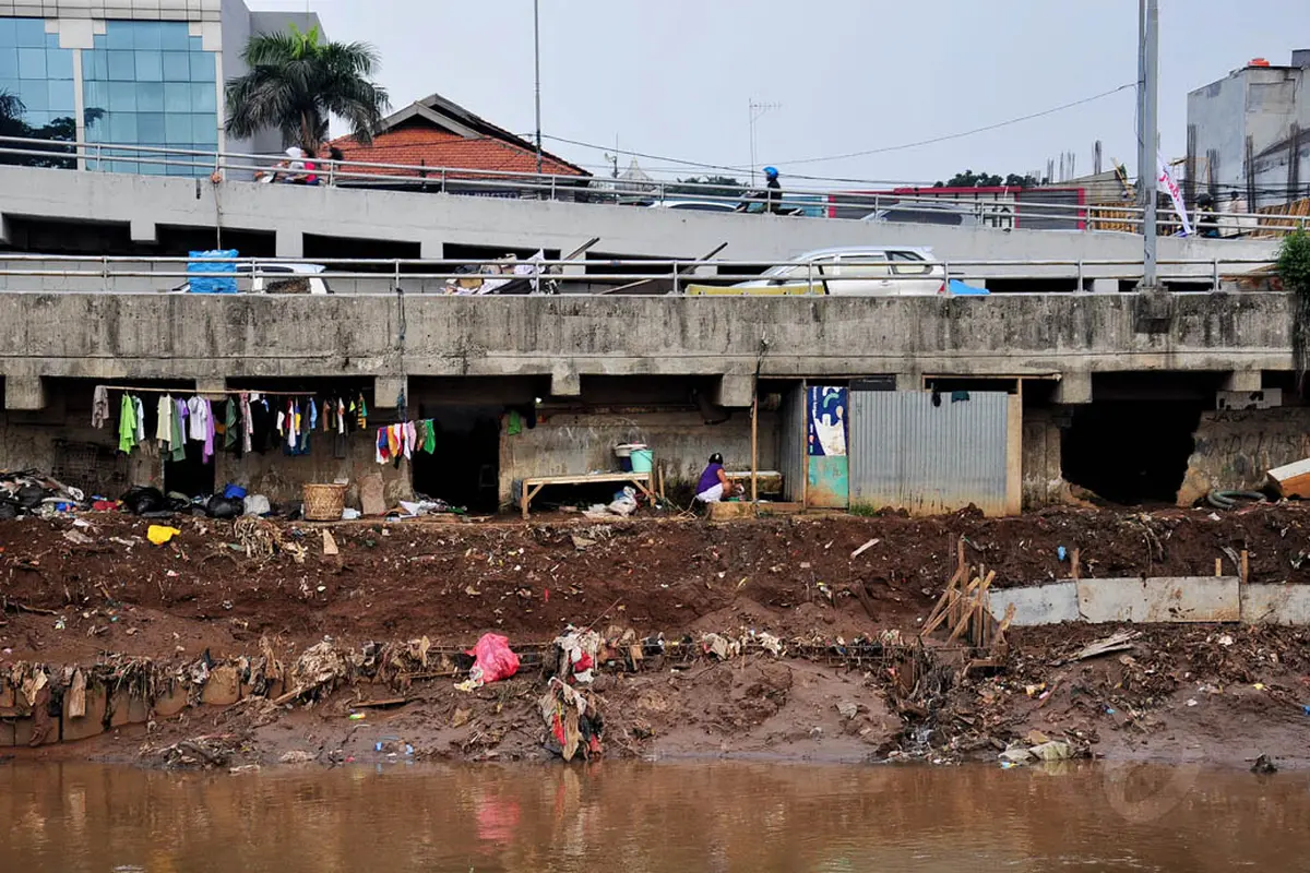 Nasib Warga Miskin di Kolong Jembatan Metropolitan