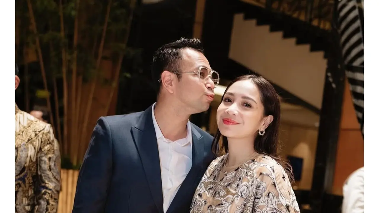 6 Potret Outfit Kondangan Nagita Slavina di Oktober 2025, Gaun hingga Set Kebaya